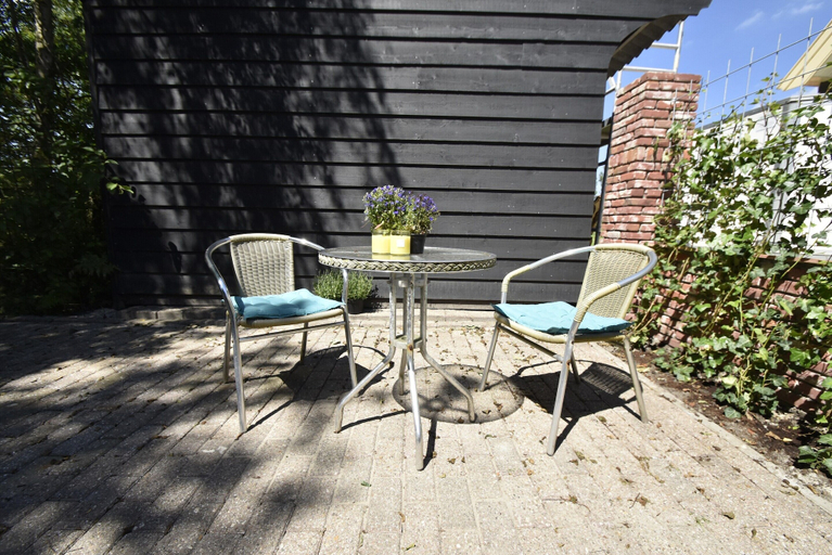 Others 3, Apartment Sint Maartensbrug Near Beach, Zijpe