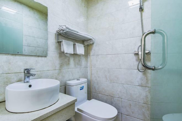 Bathroom 4, Tianjin Liansong Hotel, Tianjin