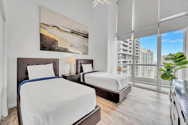 Room 3, Icon W Building Voila Rentals, Miami-Dade