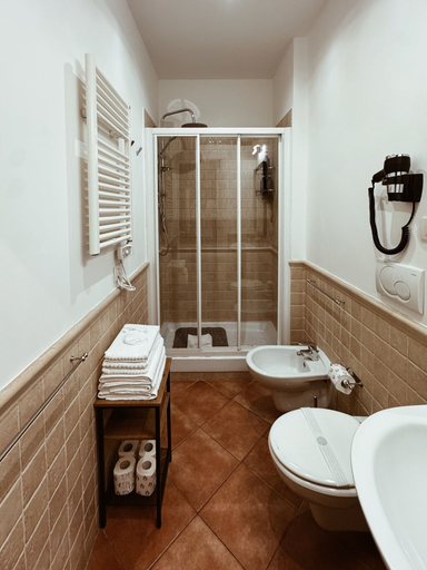 Bathroom 4, Residenza Sciarra, Rome