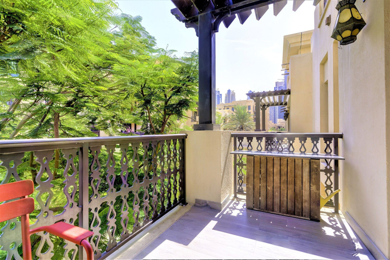 Balcony 3, Stunning 2bedroom in Dubai Downtown, Dubai