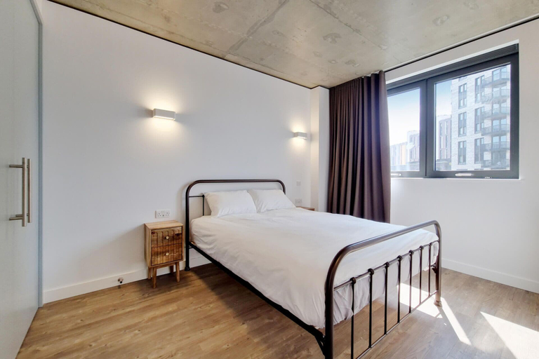Room 4, Repton Gardens, London