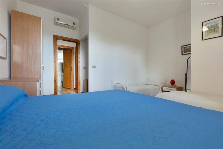 Room 5, in Torre Dell Orso With 2 Bedrooms and 1 Bathrooms, Lecce