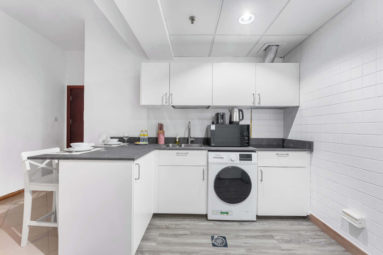 Others 2, Stayshort - 1 Bed Apartment Sleeps 4 in Dubai Marina, Dubai