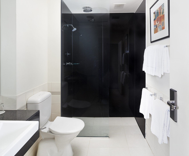 Bathroom 5, Flagstaff Gardens Hotel Melbourne, Melbourne
