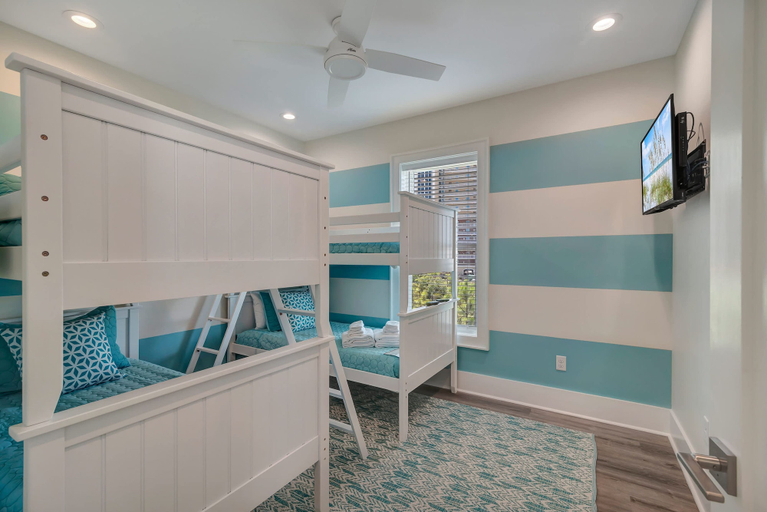 Room 2, Azure Horizon Beachfront Charm in Gulf Shores, Baldwin