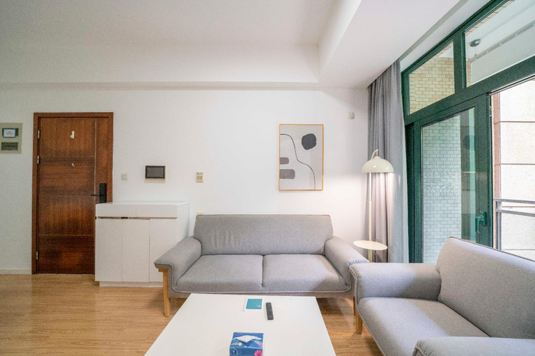 Separate living room 3, Tyms Cozy 2BR APT Renheng Riverside, Shanghai