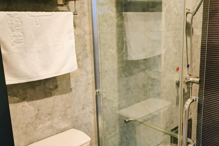Bathroom 3, Qincaige Hostel, Chongqing