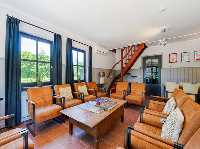 Others 4, Brabant Mansion for Groups, Asten