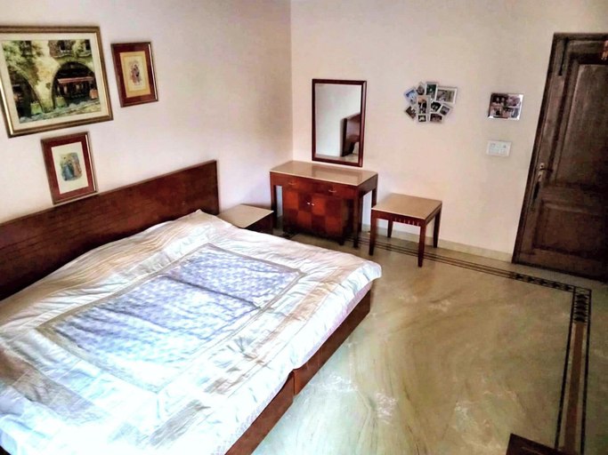 Others 3, 2 Bed Apartment Sleeps 4 With Parking New Delhi, Delhi
