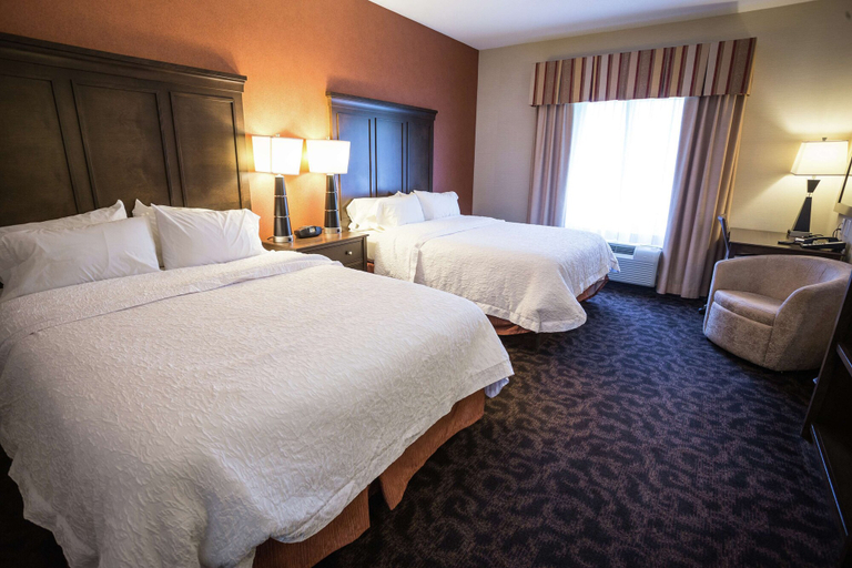 Bedroom 3, Hampton Inn by Hilton Elliot Lake, Ontario, Algoma