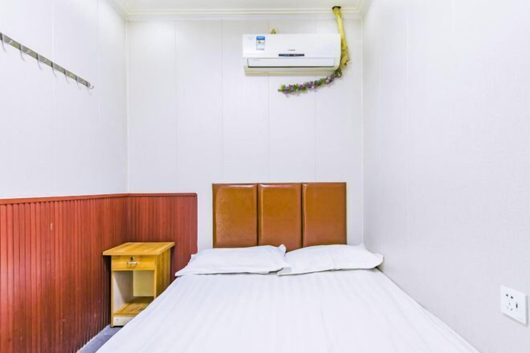 Bedroom, Tianjin Liansong Hotel, Tianjin