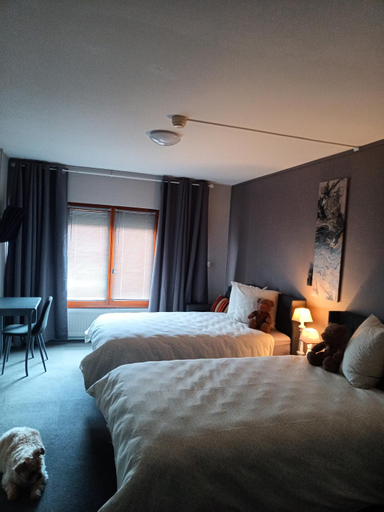 Bedroom 2, Les Remparts - chez Dan et Francois, Creuse