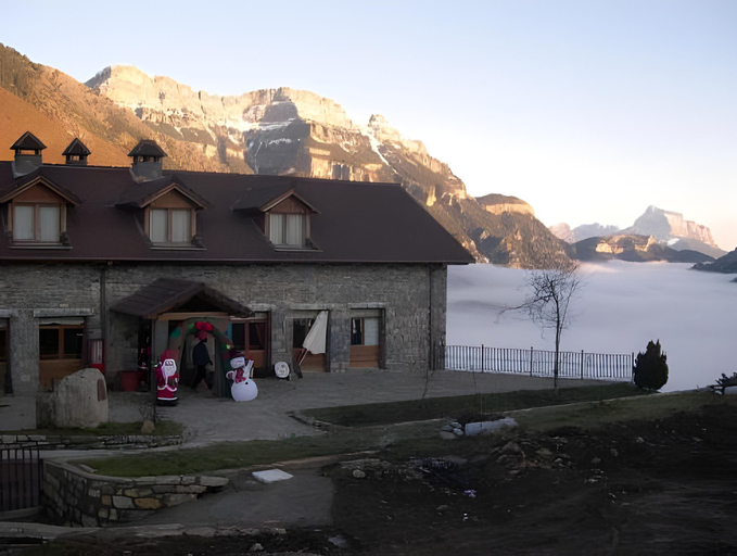 Exterior & Views 2, Hotel Palazio, Huesca