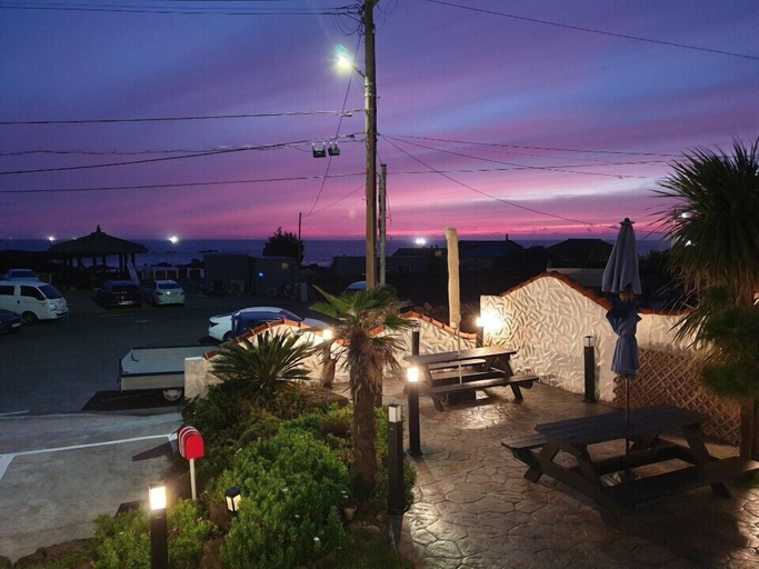 Exterior & Views 2, Sky-tary Pension, Jeju