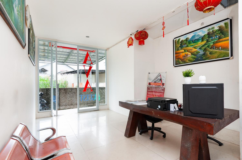 Public Area 2, Urbanview Hotel AVA Banjarmasin by RedDoorz, Banjarmasin