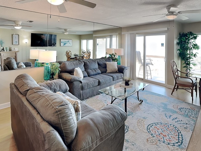 Others 1, Surfside Six E, Saint Johns
