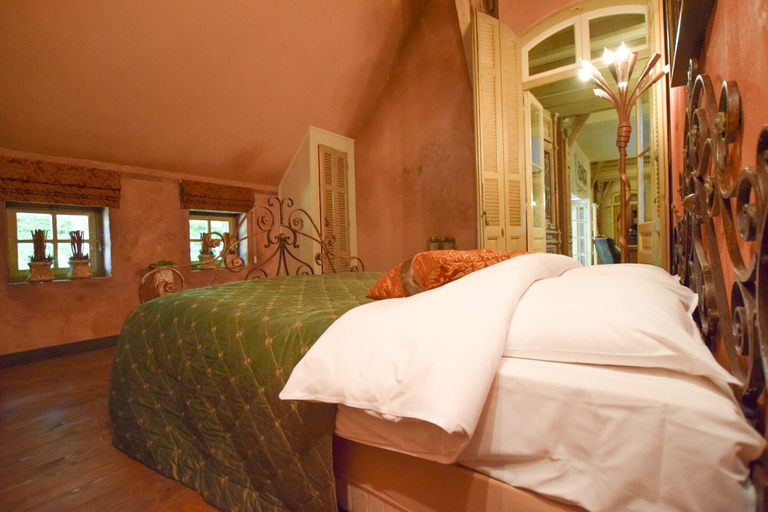 Bedroom 2, Posh Holiday Home in Alphen with Hot Tub, Alphen-Chaam
