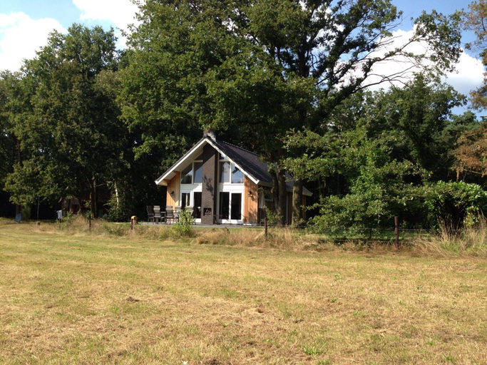 Exterior & Views 2, Chalet in Reutum With Sauna and Nature, Tubbergen