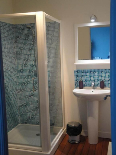 Bathroom 4, le relais des capucines, Cantal