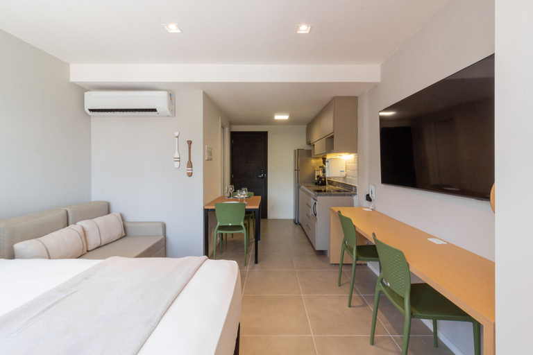 Room 5, Modern Studio in Lapa With Pool and gym R1205, Nova Iguaçu