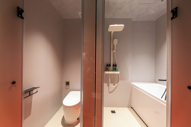 Bathroom 3, aidiweiCjiudian, Zhuhai
