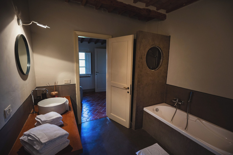 Bathroom 5, Borgo Di Colleoli Resort, Pisa