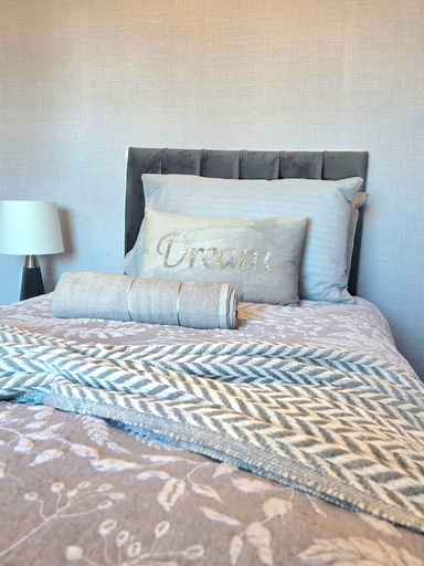 Room 2, Bright and Cozy Home Near Hampden Park, Glasgow