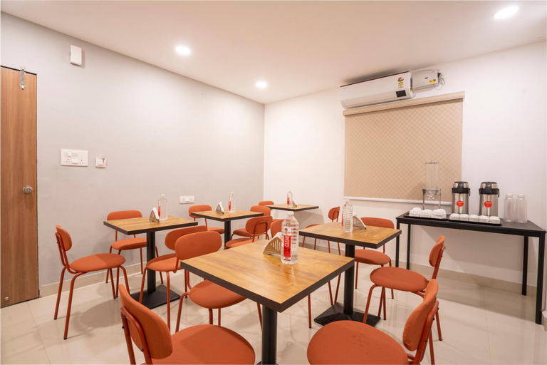Food & Drinks 5, Treebo De Alphabet Gachibowli, Hyderabad