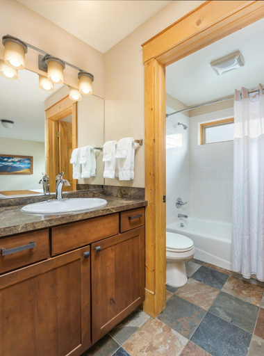 Bathroom 3, WorldMark Estes Park, Larimer