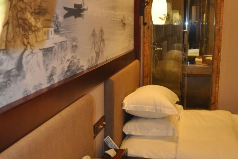 Bedroom 1, Chunqiu Shuyuan Hotel, Tai'an