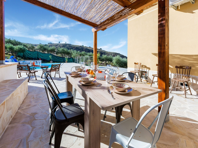 Balcony 2, Elegant Poolside Villa in Realmonte, Agrigento