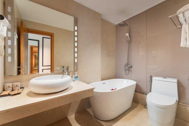 Bathroom 3, Halo Hanoi Hotel, Cầu Giấy