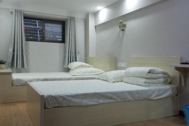 Bedroom 5, Buding Inn, Huangshan