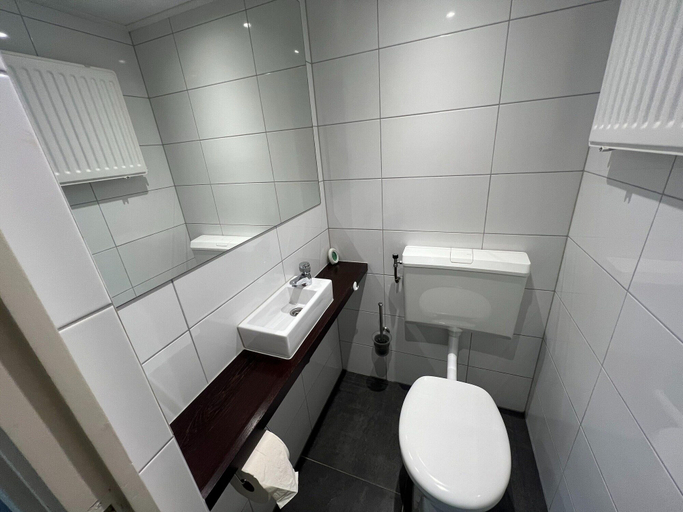 Others 5, Holiday Home in Stramproy Near Nature Reserve, Weert