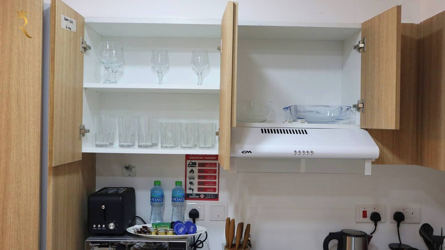 Private kitchen 3, Masdar Oasis 2 Studios And Apartments By Rhh, Abu Dhabi City