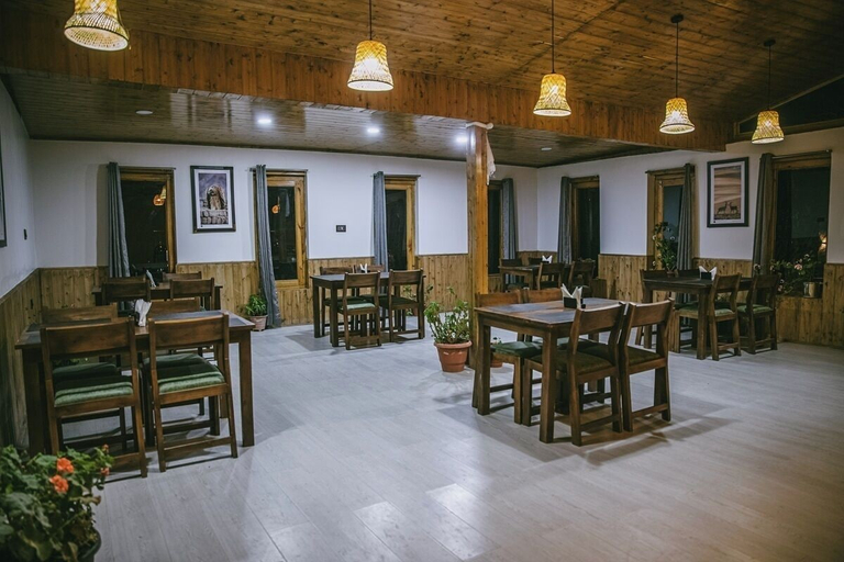 Restaurant 4, Misty Hills Cabins Nubra, Leh