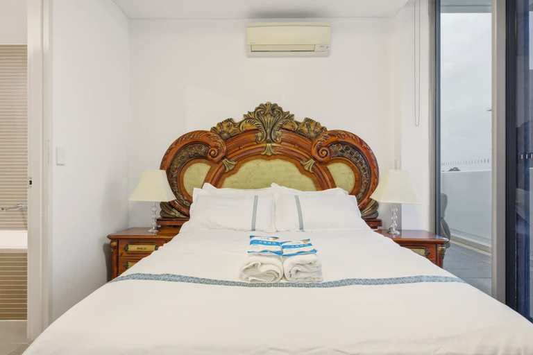 Room 2, Metawise BnB Bright Open 2BR Arncliffe Sleeps 6, Sydney
