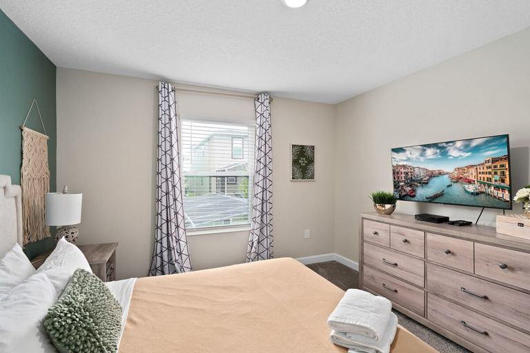 Room 5, Super Swank - Aesthetic Designs Amenities, Osceola