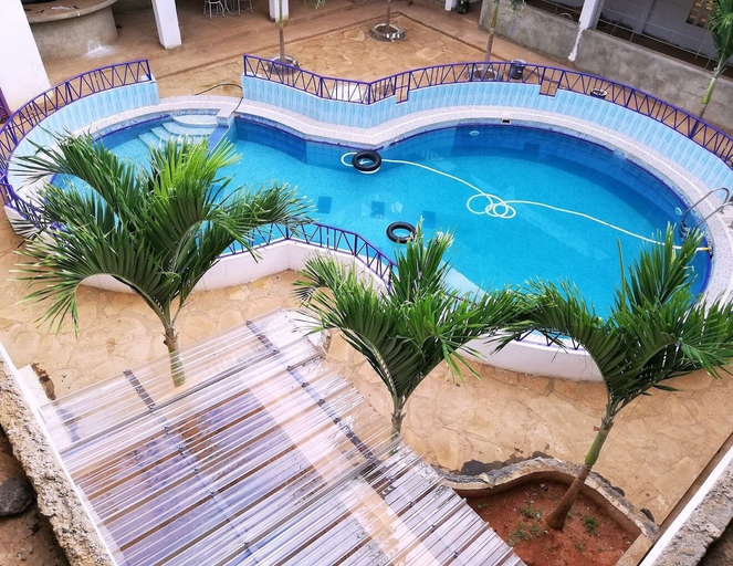 Others 2, Adonai Resort Voi, Voi