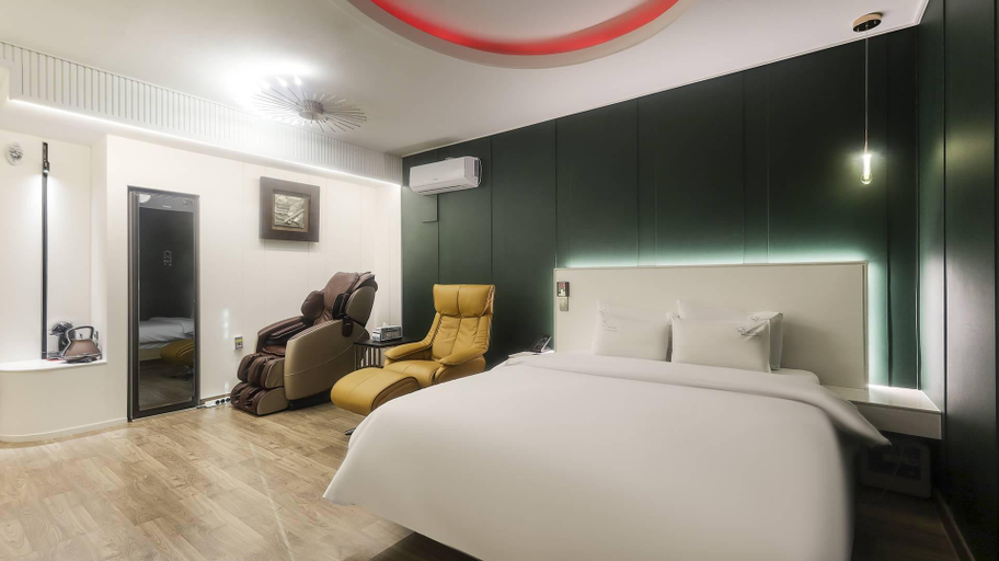 Bedroom 3, Andong Win Hotel, Andong