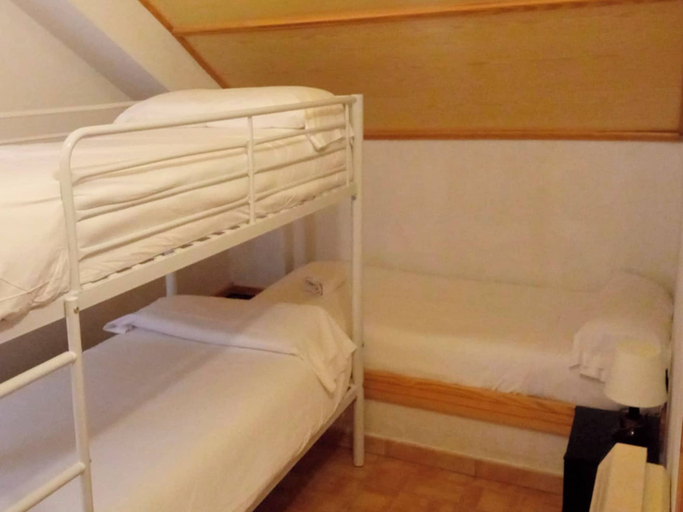 Room 2, Apartamentos Las Tuyas 3000, Granada
