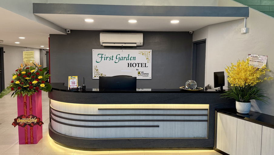 Reception 4, Capital O 91281 Hotel First Garden By Kr Cosmos, Kuantan