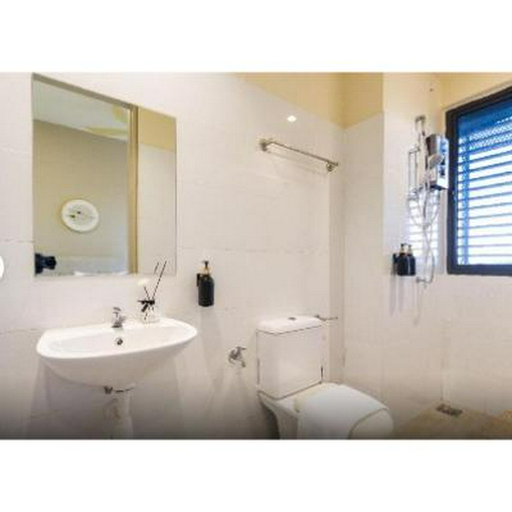 Bathroom 5, KIP Core Soho Suites by Five Senses, Sepang