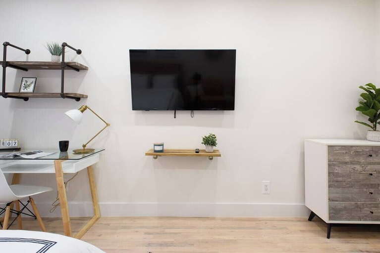 Room 3, 1597-5 New Studio Prime UES W D in Unit, New York