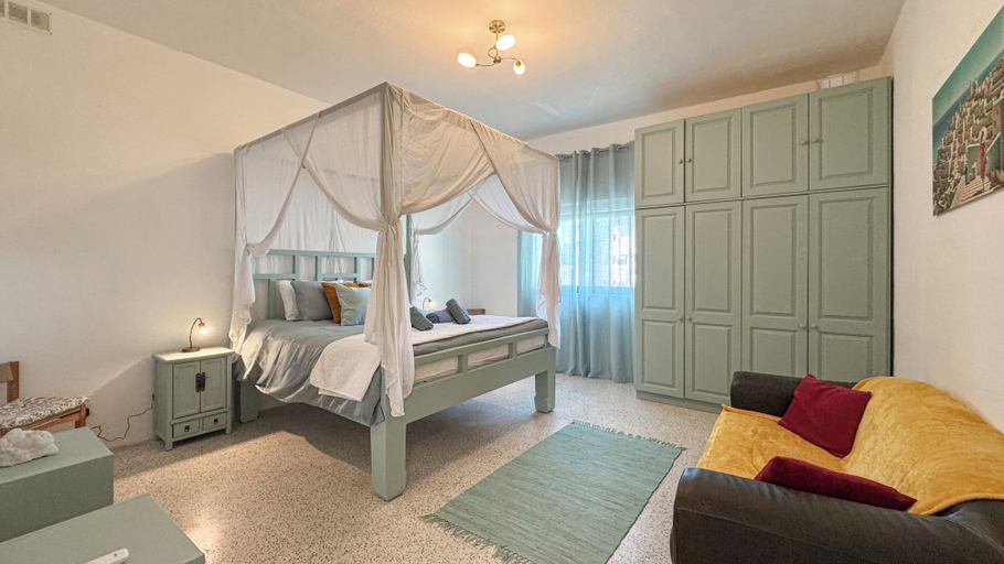 Room 2, Modern & Large 3BR Stay Near Valletta