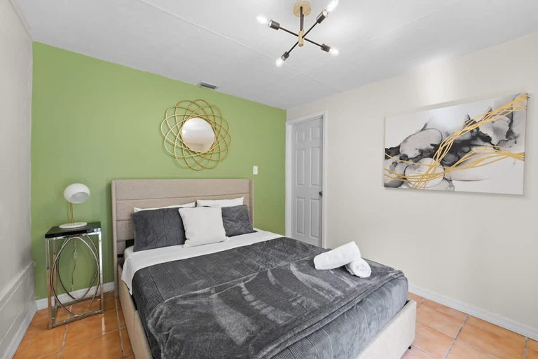 Room 4, Lake Toho Parks Pool Fishing Sleeps 8, Osceola