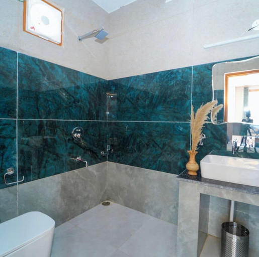 Bathroom 4, OnlyStay River Pine Kasol, Kullu