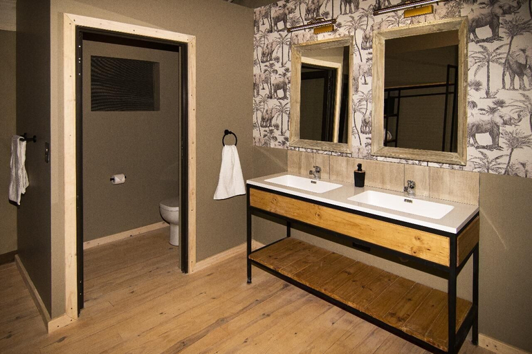 Bathroom 3, Elephant Walk Tented Camp, Ehlanzeni