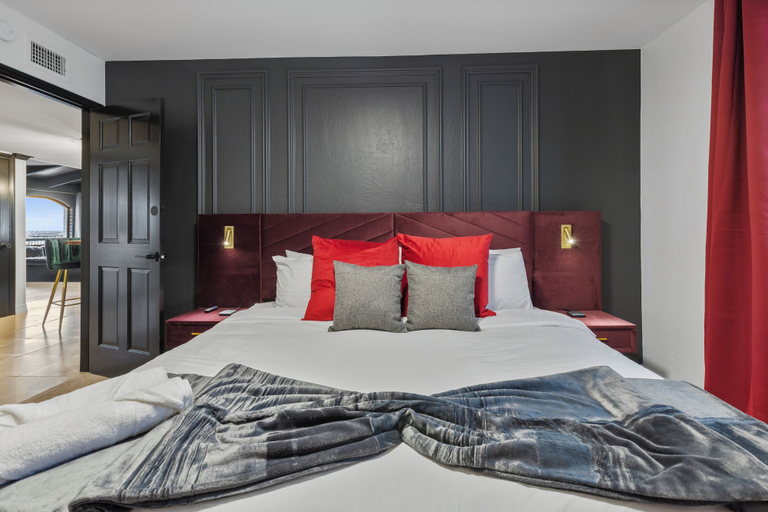 Room 1, Built Into A Mtn - Heated Pool & Lounge, Maricopa